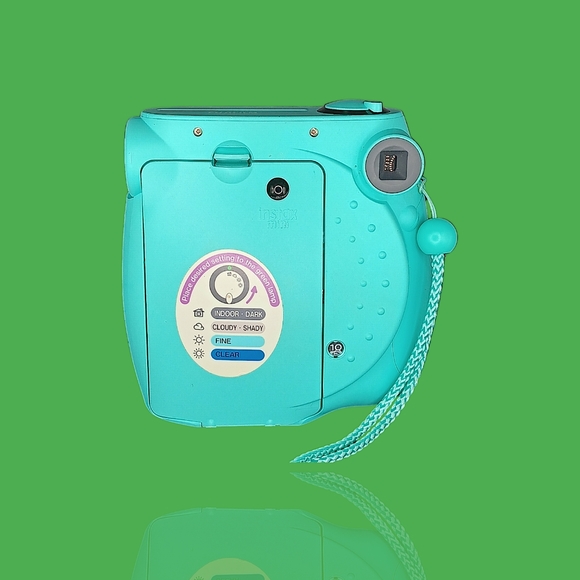 Fujifilm Instax Mini 7S Camera - Picture 6 of 11